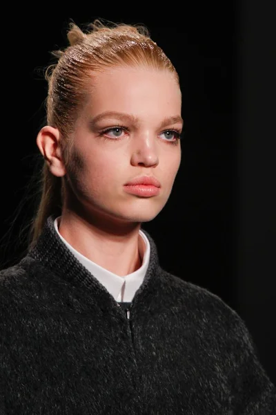 Look 1